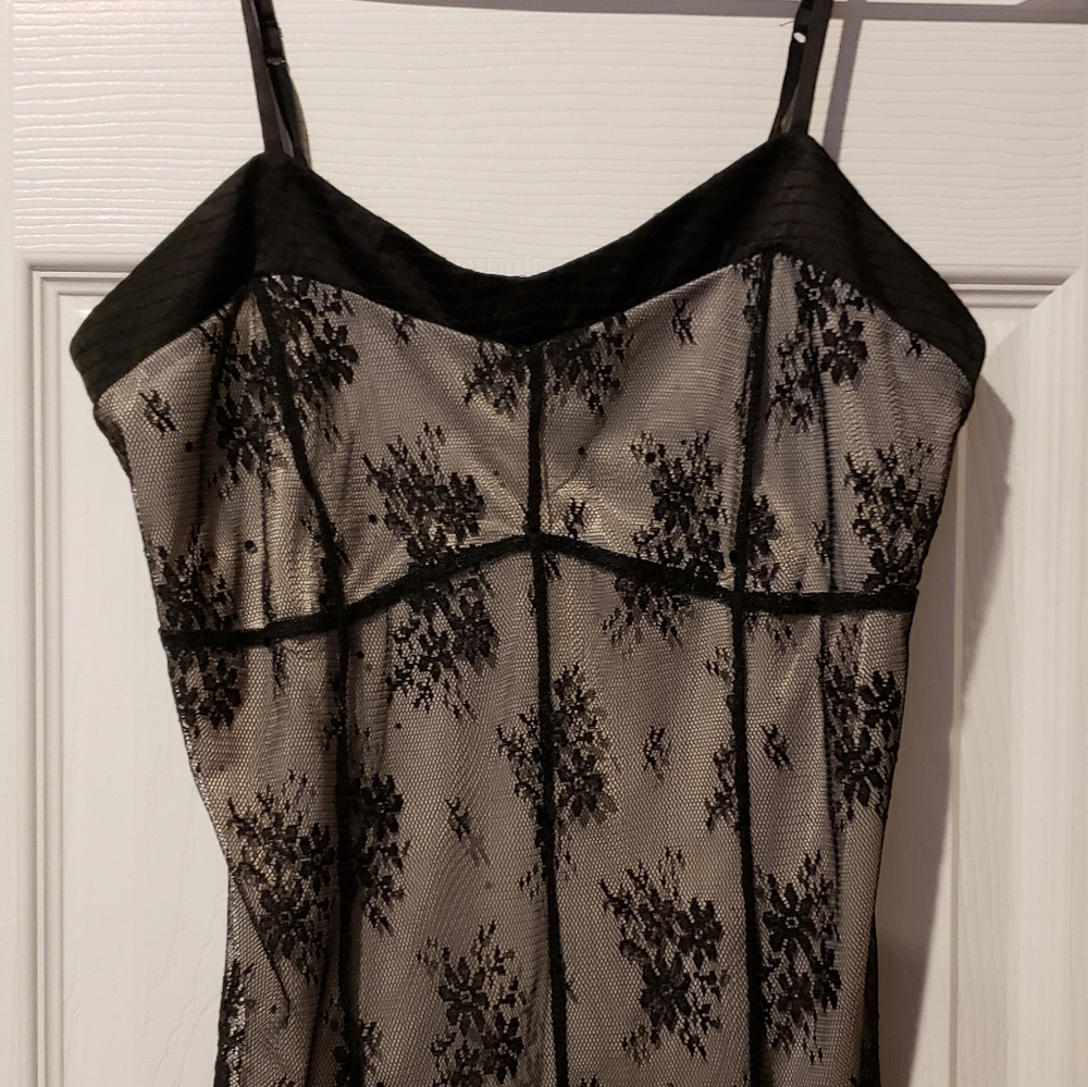 Lace style tank top